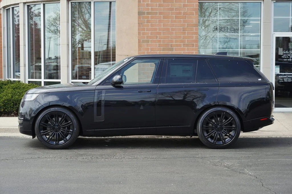 New 2026 Santorini Black Land Rover SE image 2