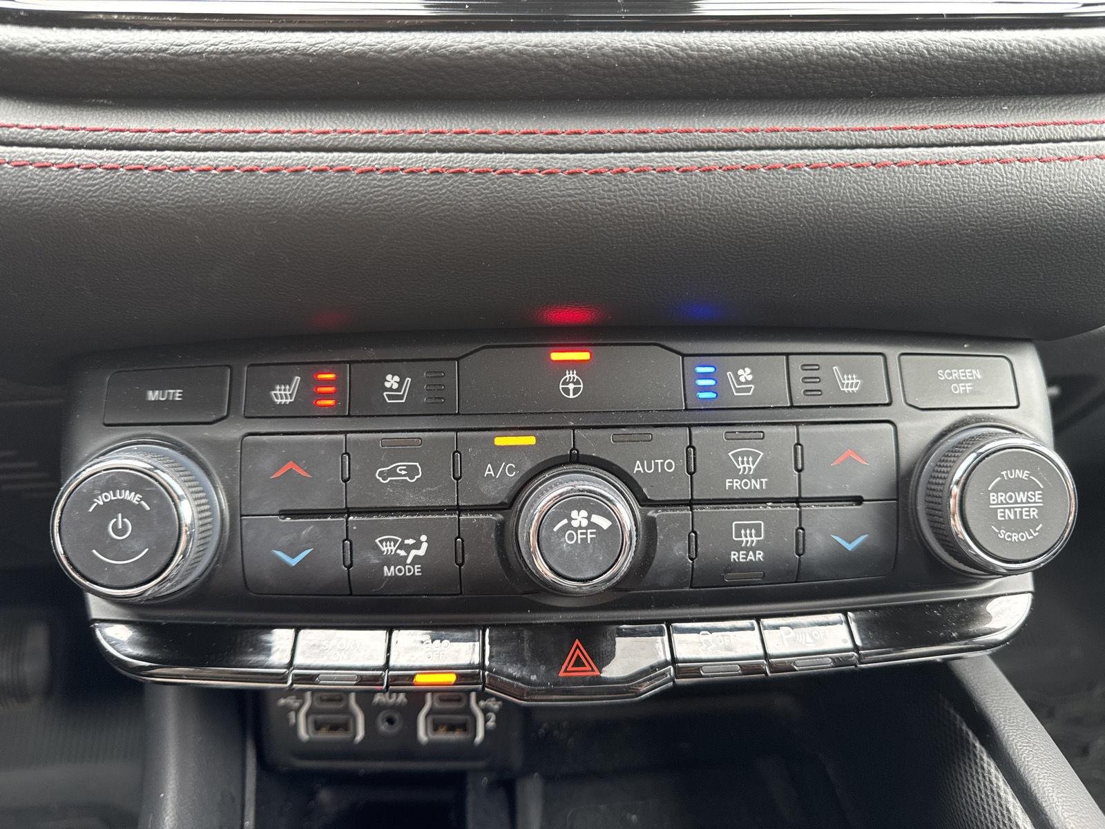 Used 2023 DB Black Clearcoat Dodge R/T Plus image 23