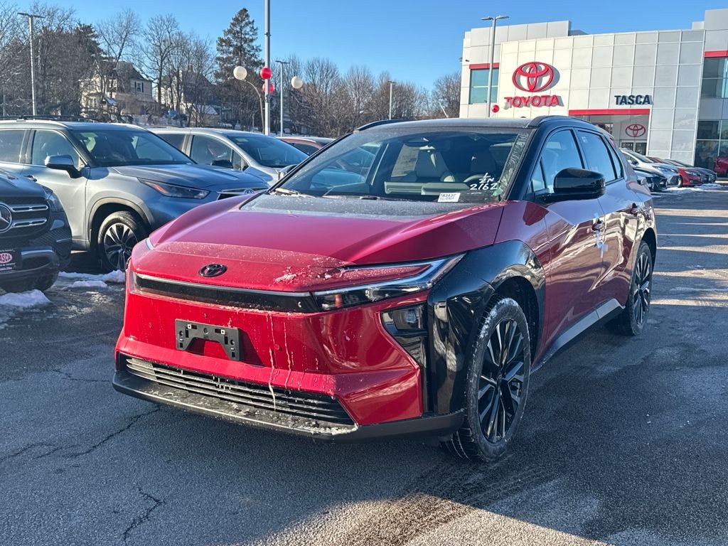 View vehicle photo 3