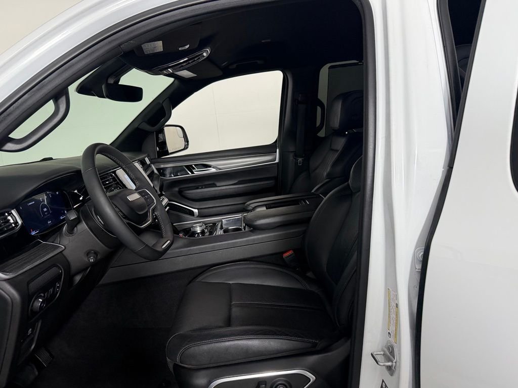 Used 2023 White Jeep Series III image 20