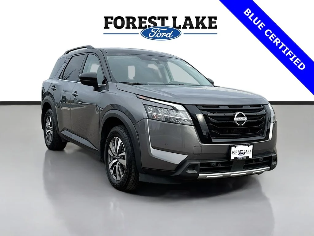 2023 Nissan Pathfinder SL 4WD's photo