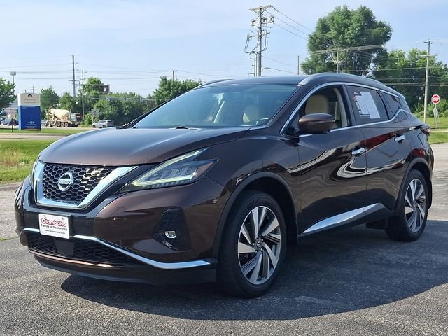 Used 2019 Brown Nissan SL image 4