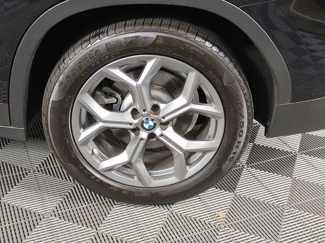 Used 2023 Black BMW xDrive30i image 30