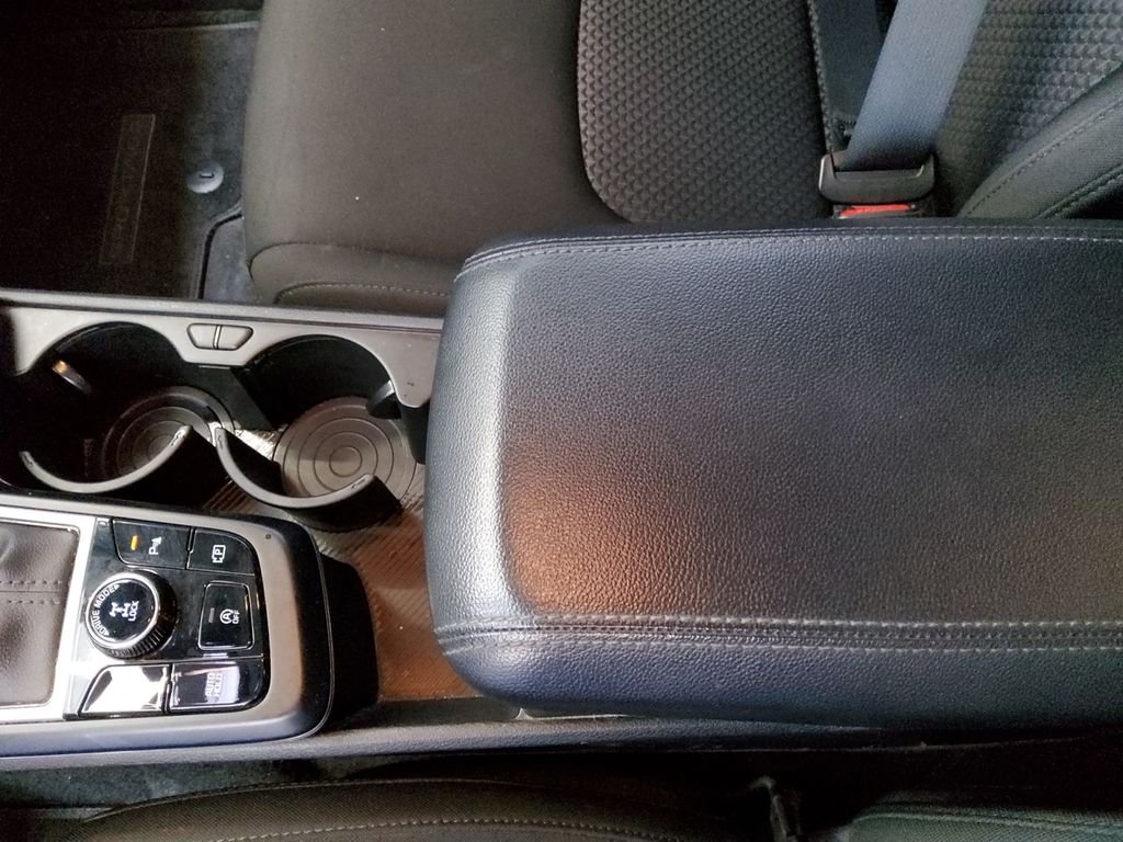 Used 2023 White Kia LX image 23