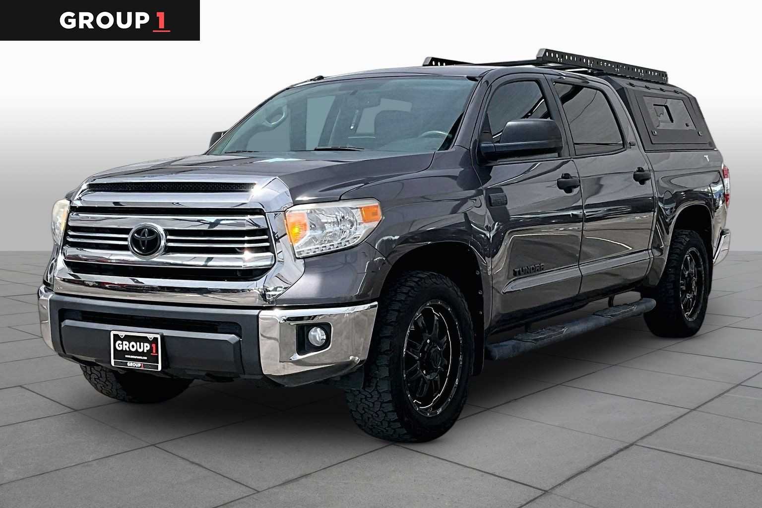 Pre-Owned 2017 Toyota Tundra SR5