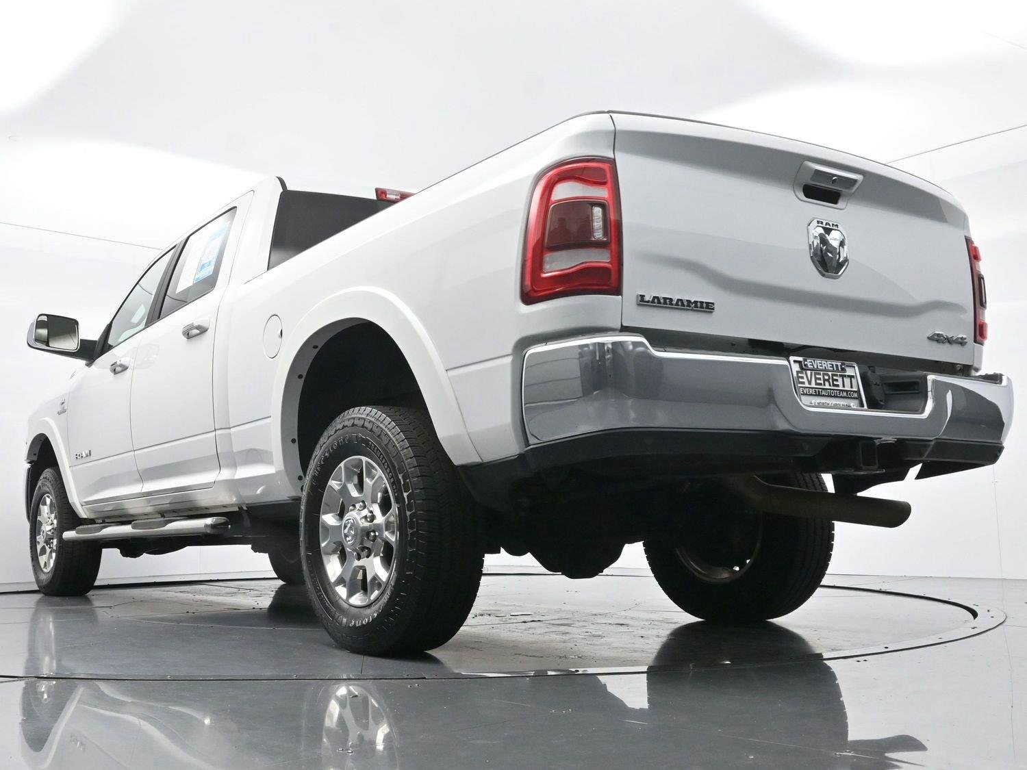 Used 2022 Bright White Clearcoat Ram Laramie image 51
