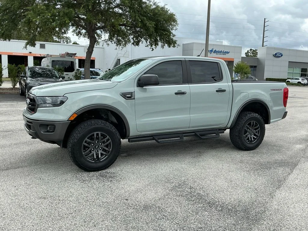 Used 2021 Green Ford XLT image 3