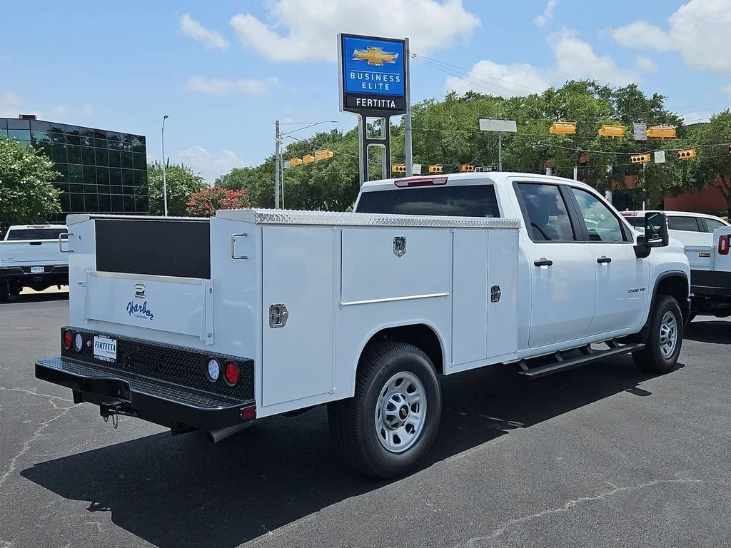 New 2026 Summit White Chevrolet WT image 6