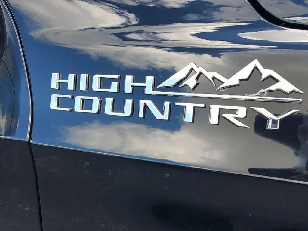 New 2026 Black Chevrolet High Country image 39