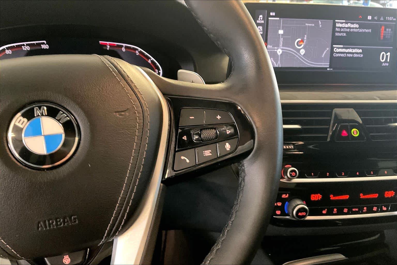 Used 2020 Dark Graphite Metallic BMW 540i image 22