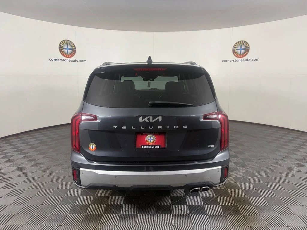 2024 Kia Telluride S - Photo 19