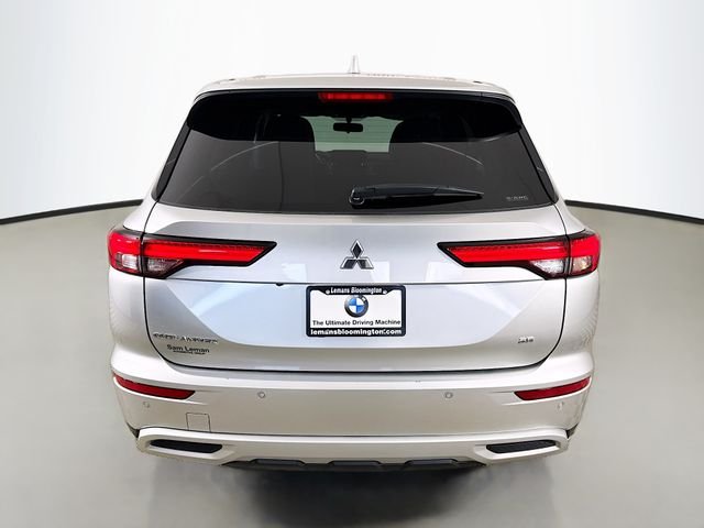 Used 2023 Alloy Silver Metallic Mitsubishi SE image 6