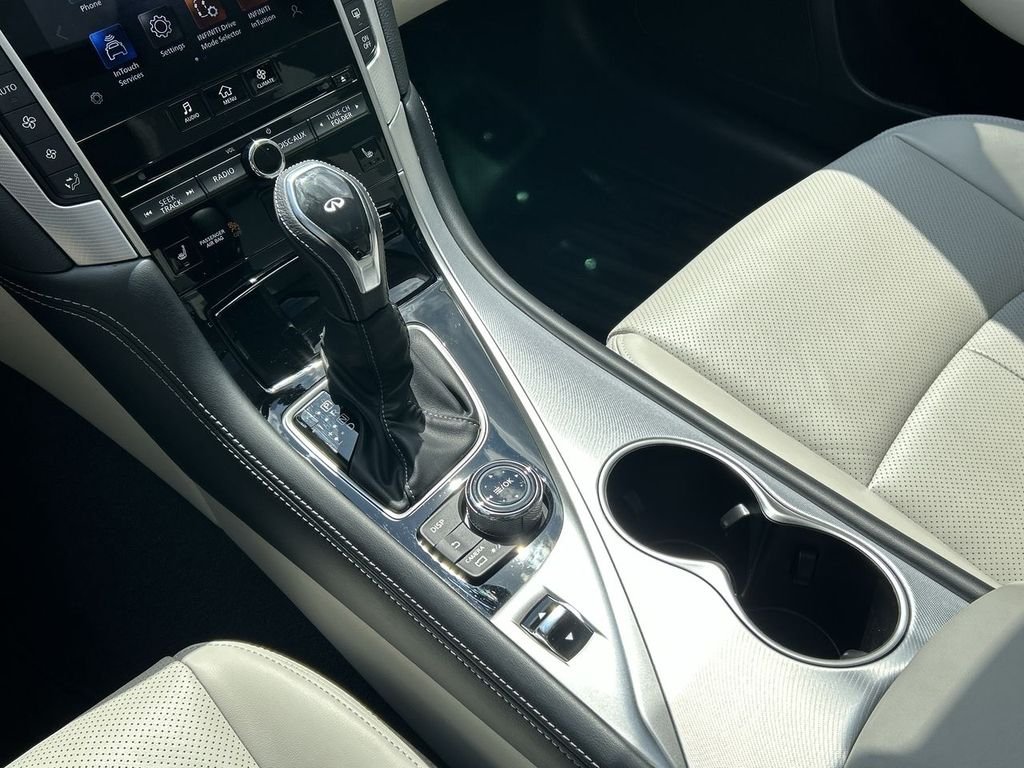 Certified Used 2023 Red INFINITI LUXE image 22