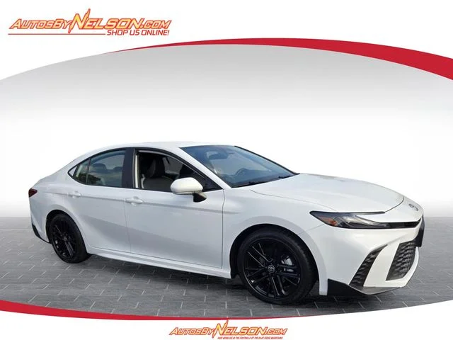 2025 Toyota Camry SE