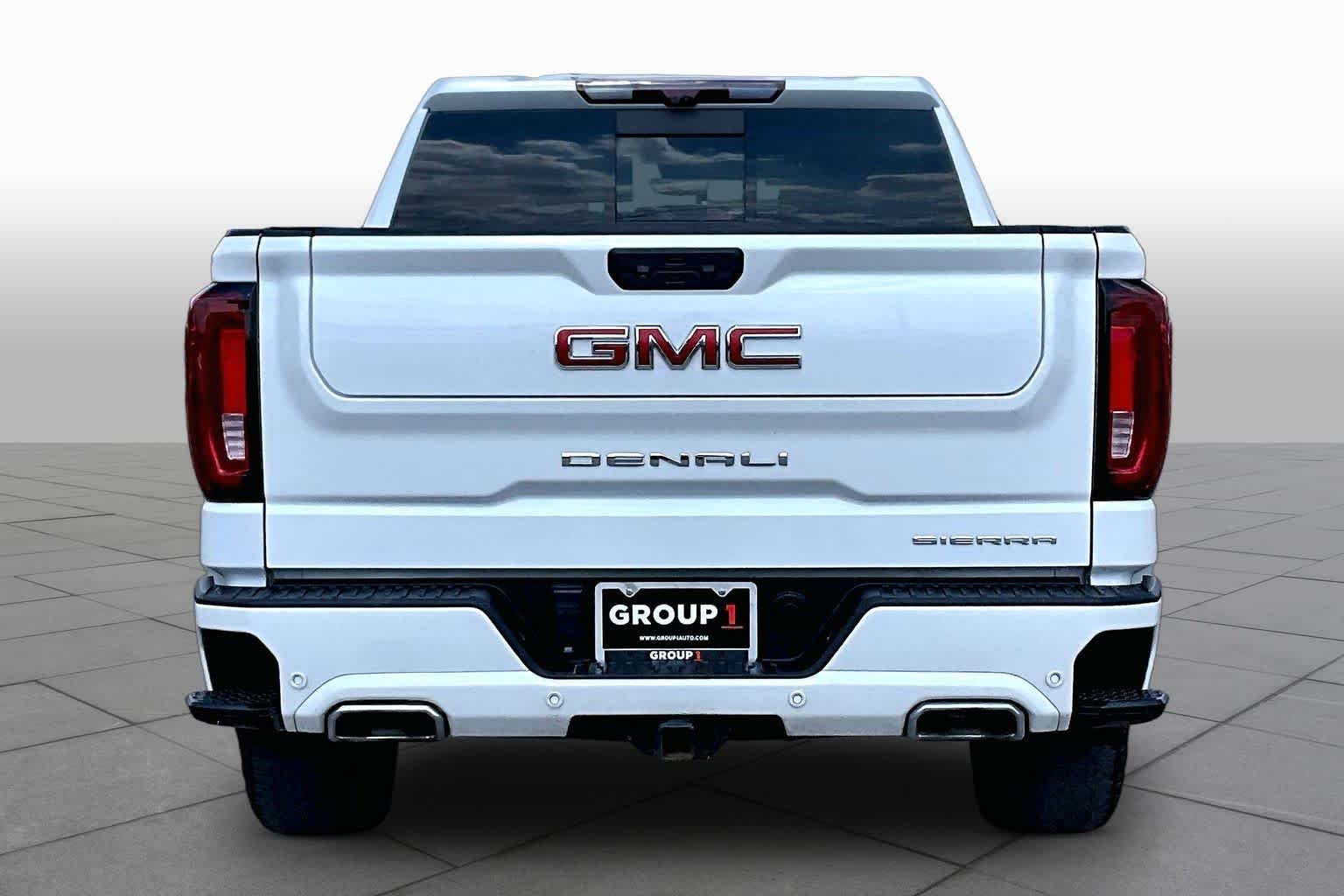Used 2023 White Frost Tricoat GMC Denali image 5