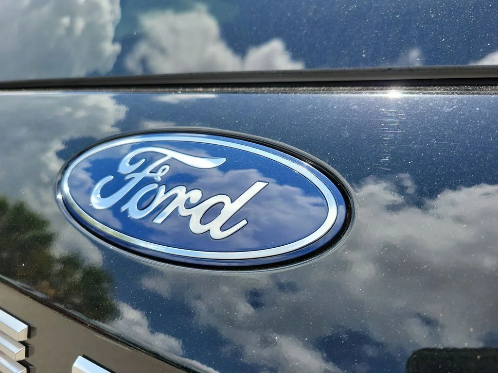 New 2026 Space Silver Metallic Ford Platinum® image 8
