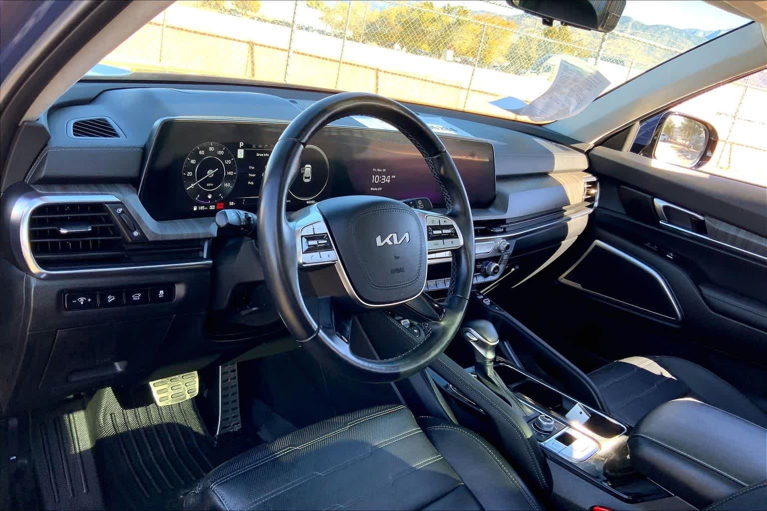 Used 2023 Midnight Lake Blue Kia SX Prestige image 16