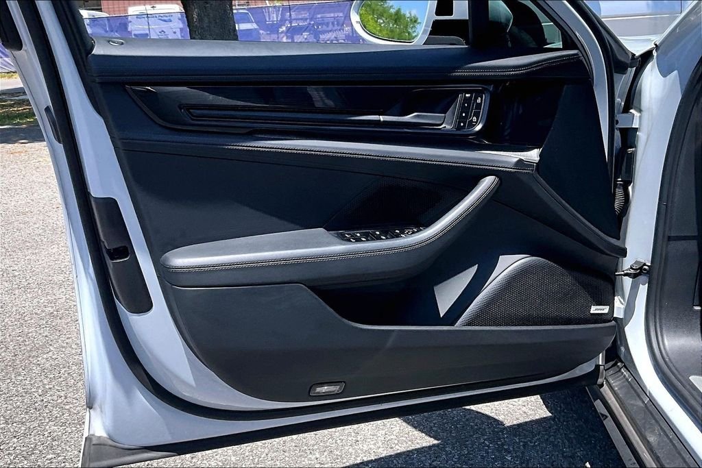 Used 2025  Porsche 4 image 17