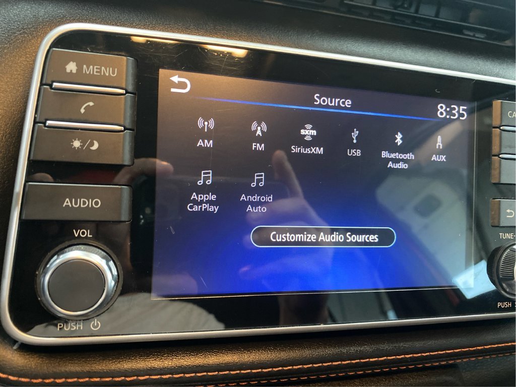 Used 2020 Red Nissan SR image 17