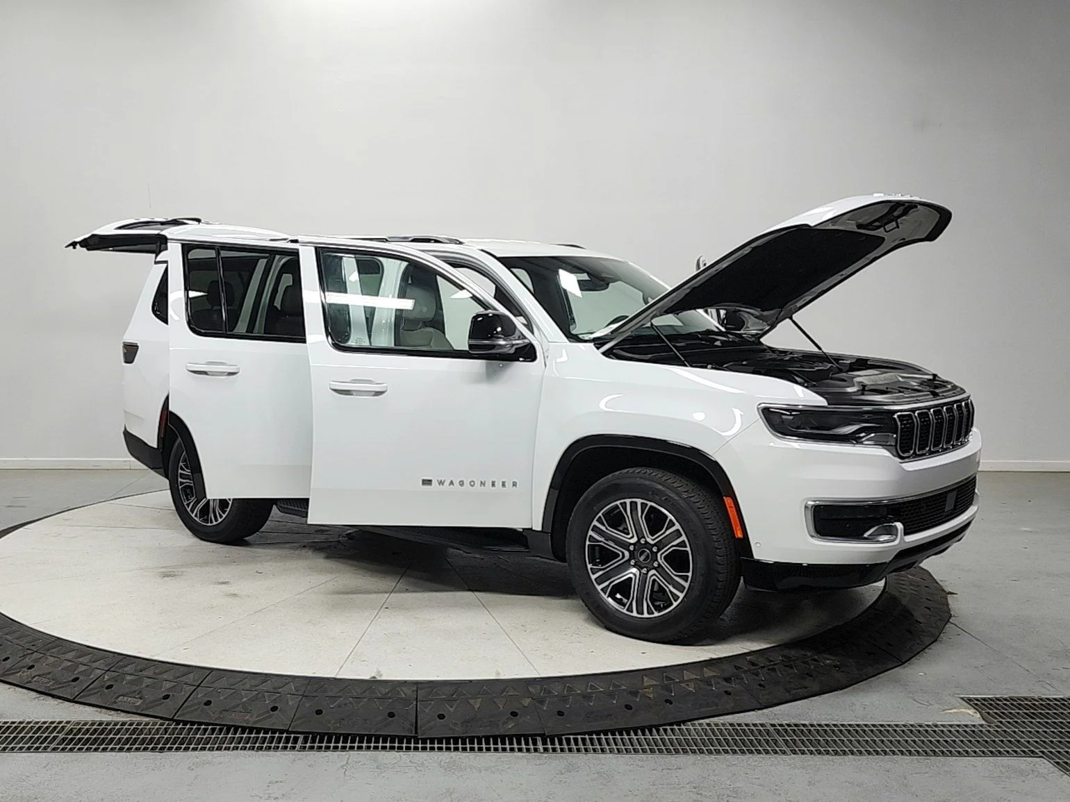 Used 2025 Bright White Clearcoat Jeep Base image 9