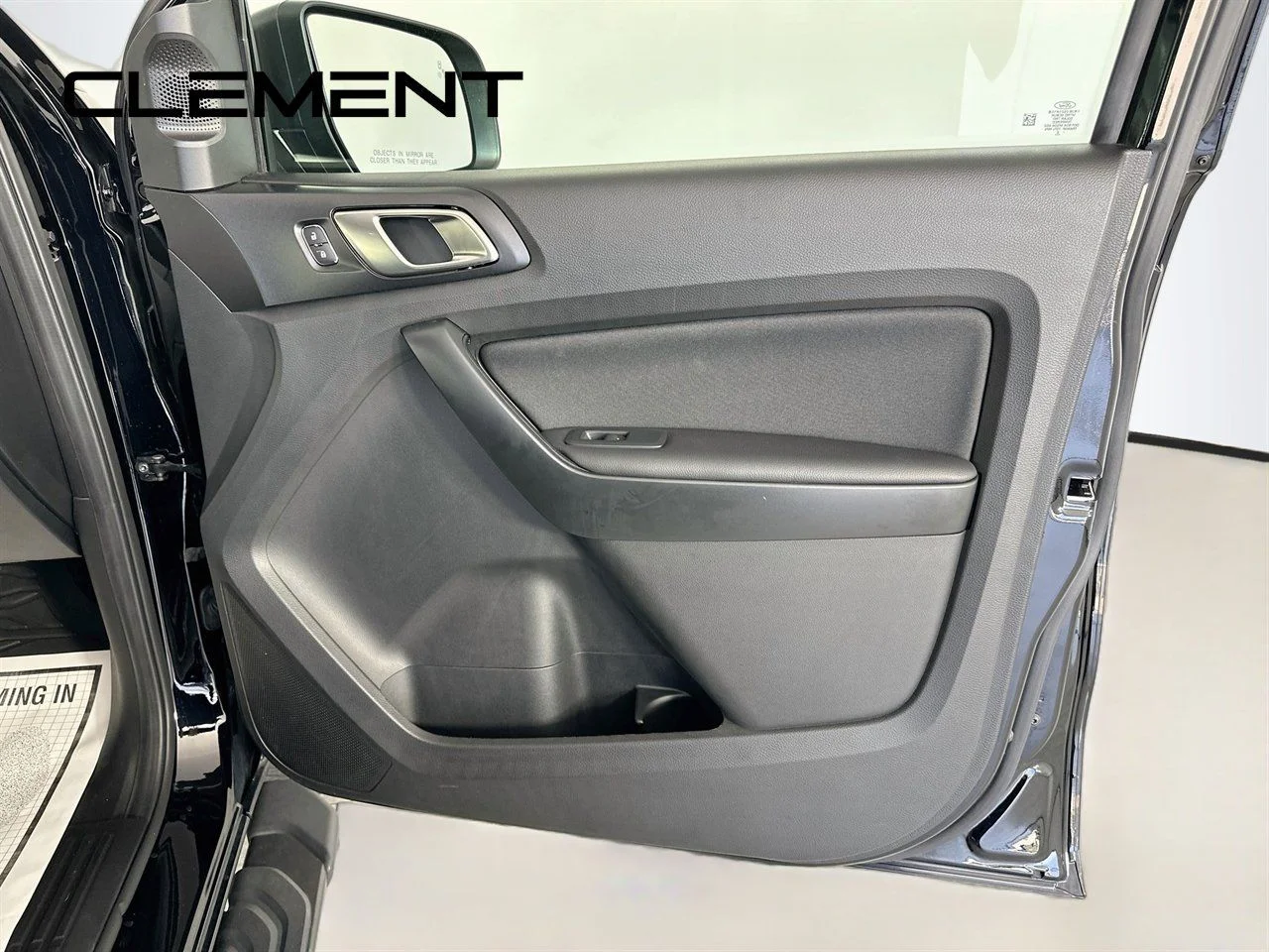 Used 2022 Shadow Black Ford XLT image 33