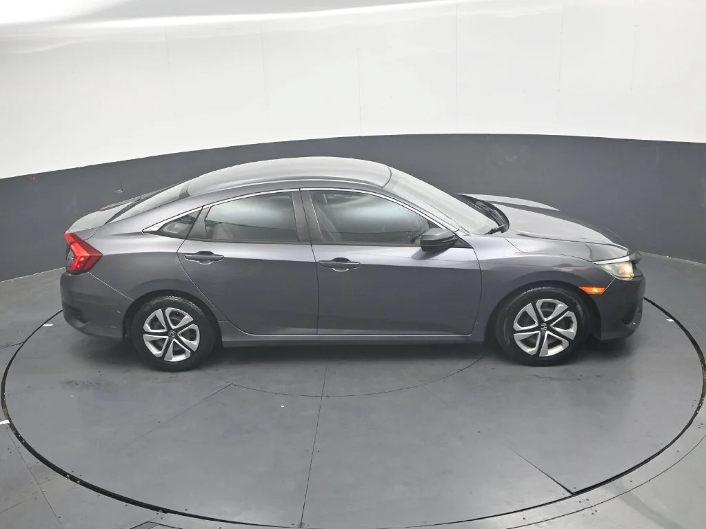 Certified Used 2018 Lunar Silver Metallic Honda LX image 26