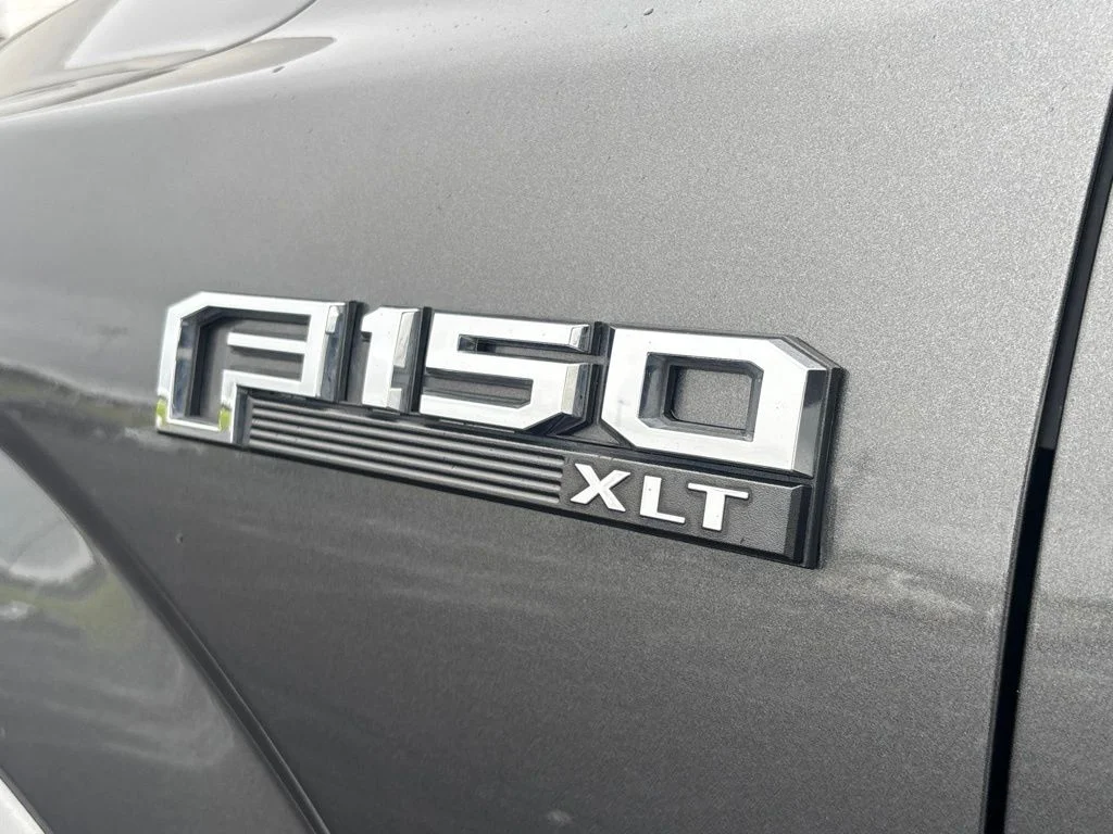 Used 2018 Gray Ford XLT image 37