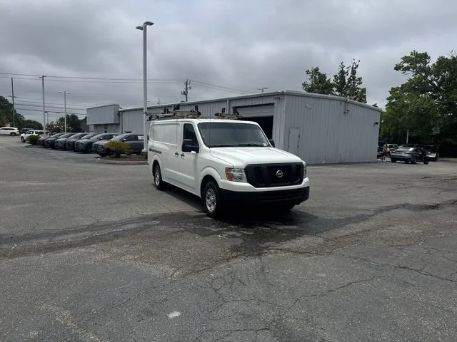 Used 2021 White Nissan SV image 3