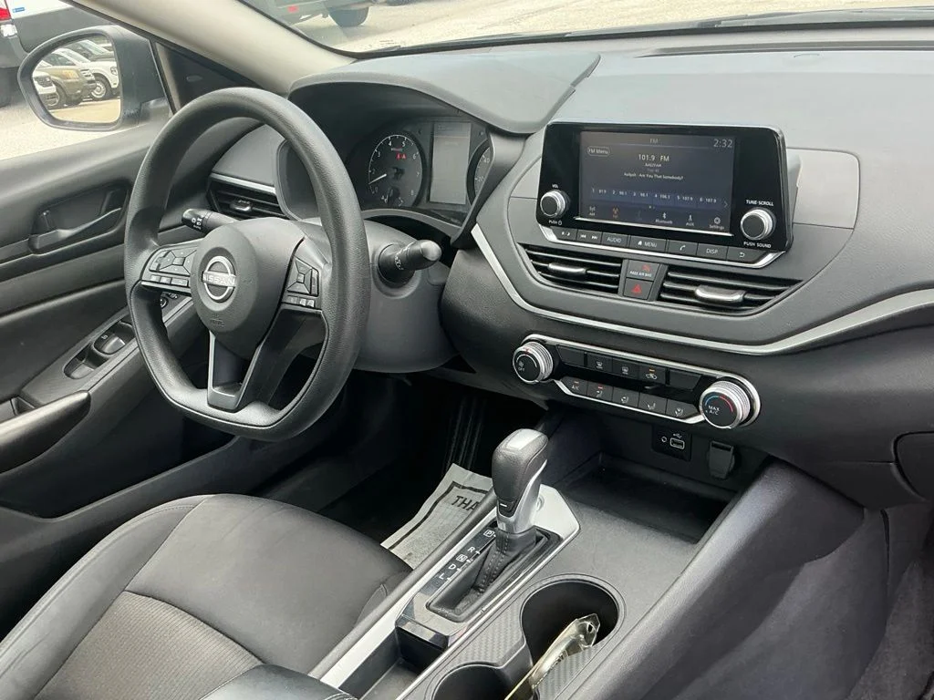 Used 2024 Black Nissan 2.5 S image 23