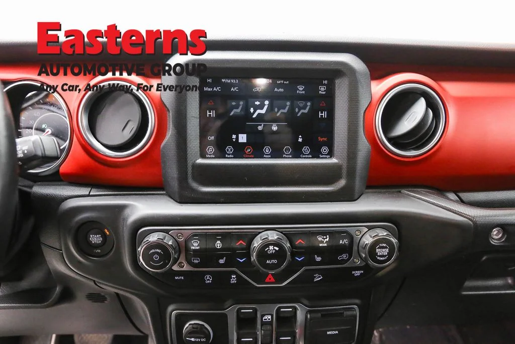 Used 2020 White Jeep Unlimited Rubicon image 12