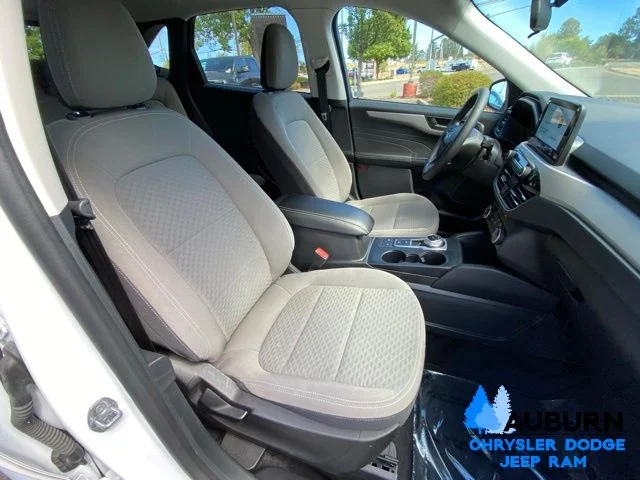 Used 2022 White Ford SE image 14