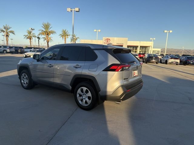 2025 Toyota RAV4 LE - Photo 7