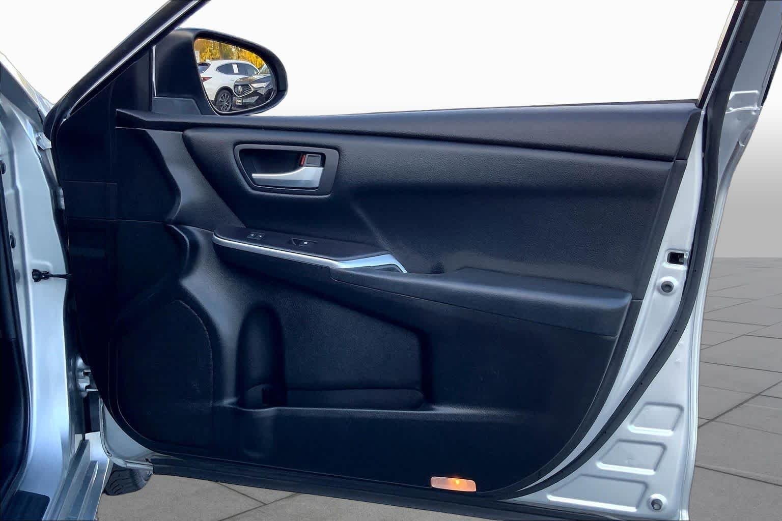 Used 2016 Celestial Silver Metallic Toyota SE image 22