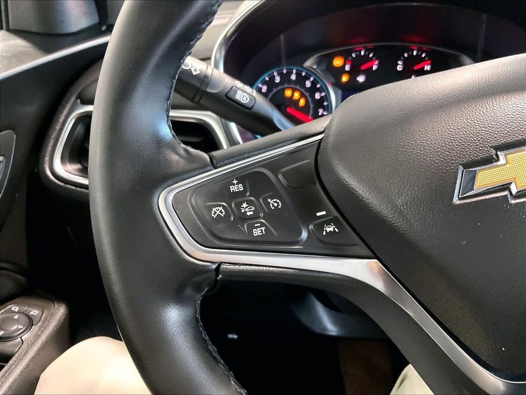 Used 2024 White Chevrolet LT image 22