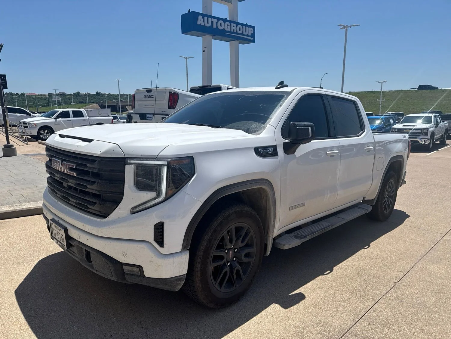 2026 GMC Sierra 4WD Crew Cab Short Box Elevation's photo