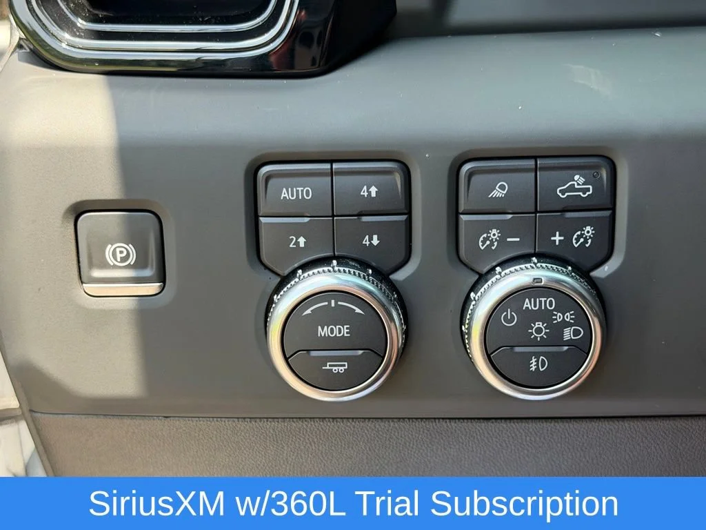 Used 2025 Sterling Metallic GMC AT4 image 15