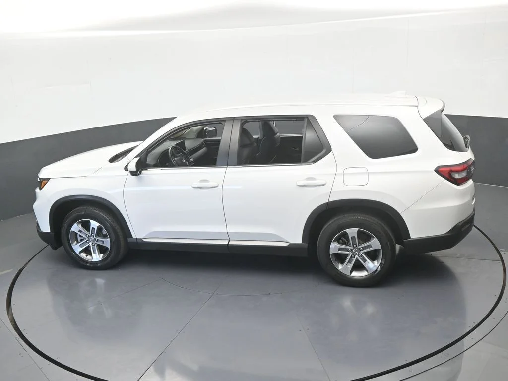 Used 2025 White Honda EX-L image 52