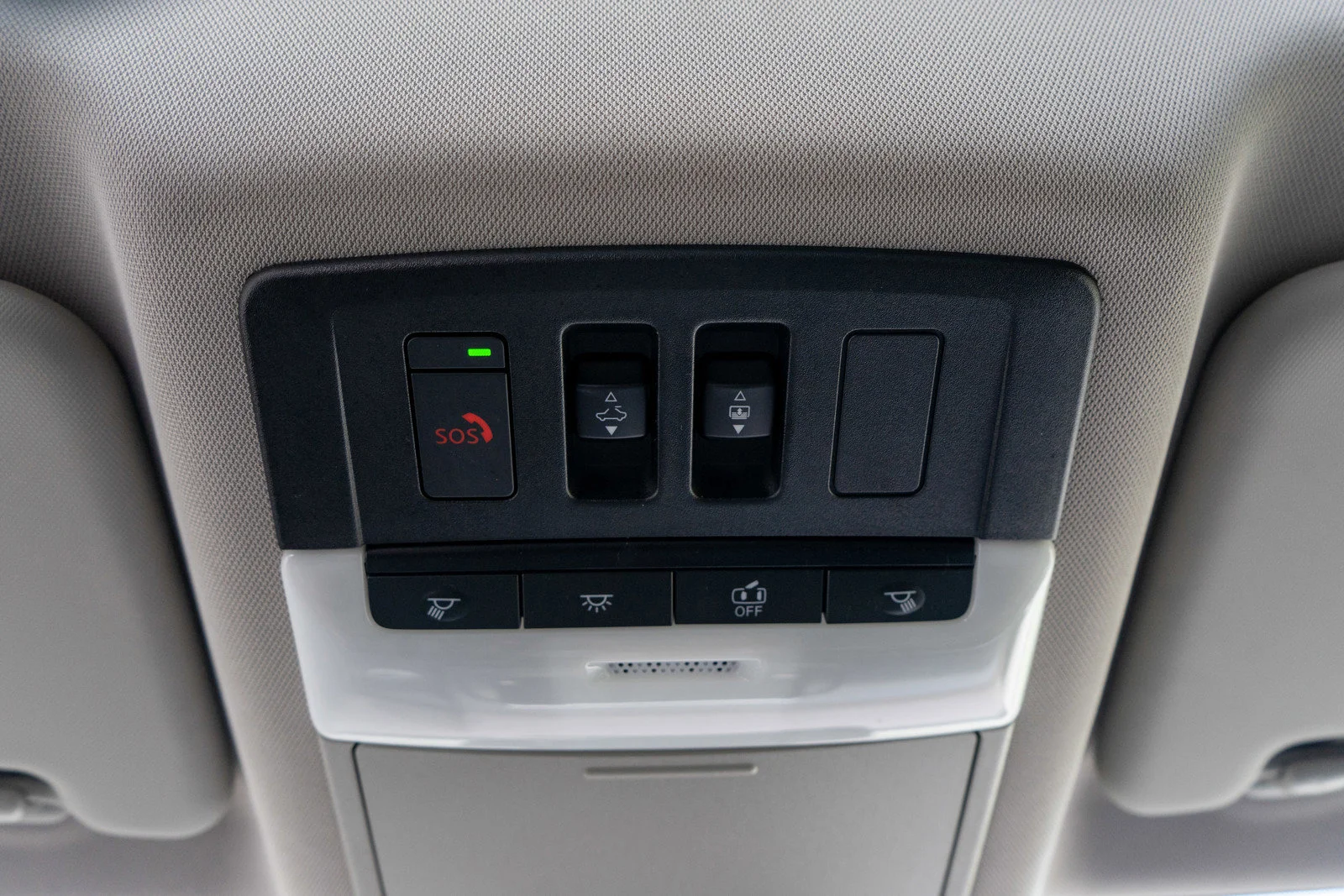 Used 2023 Pearl White Tricoat Nissan SV image 23