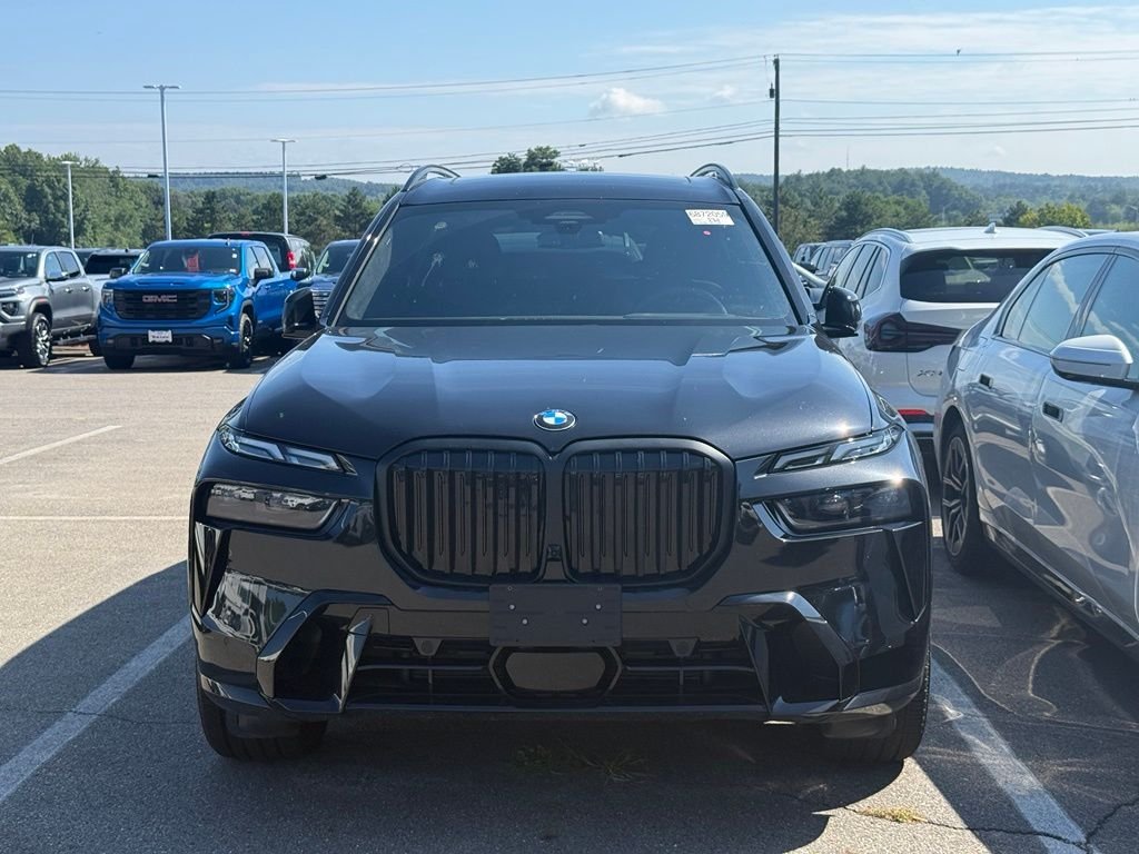 Used 2025 Black Sapphire Metallic BMW xDrive40i image 2