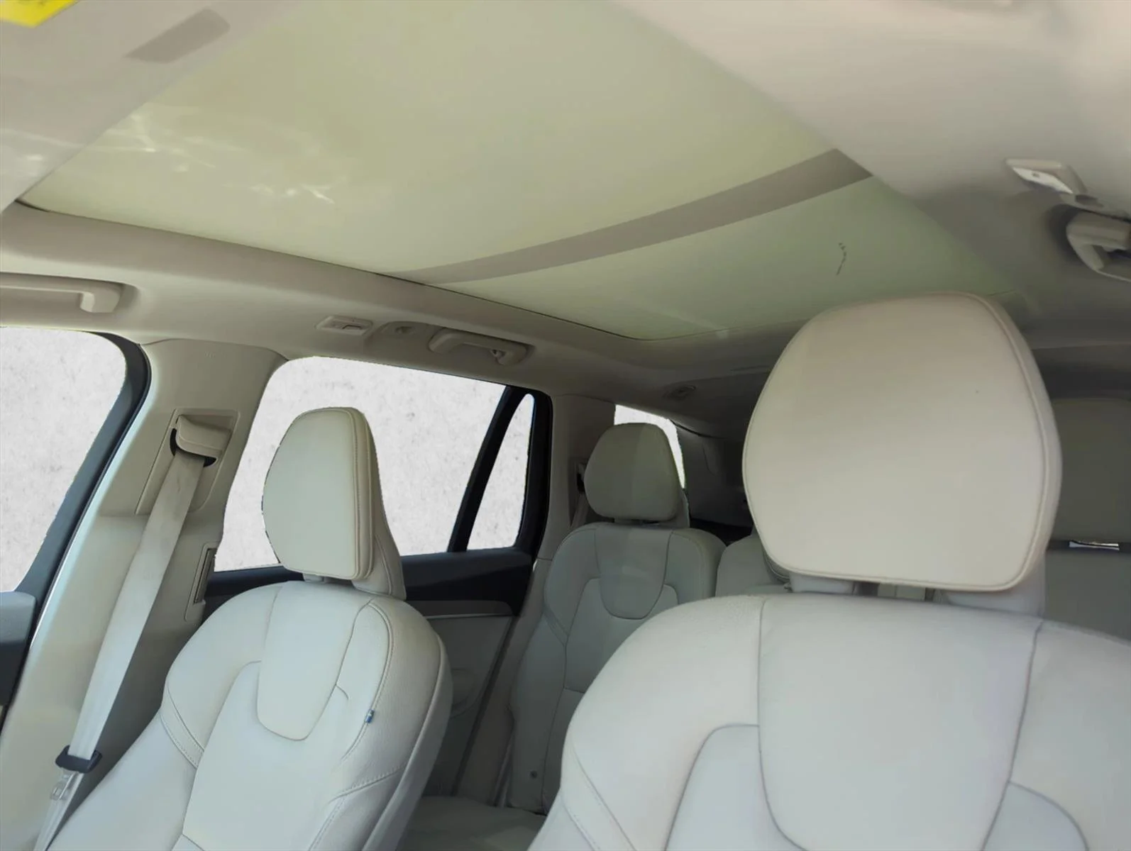 Used 2024 Blue Volvo Plus Bright Theme image 13