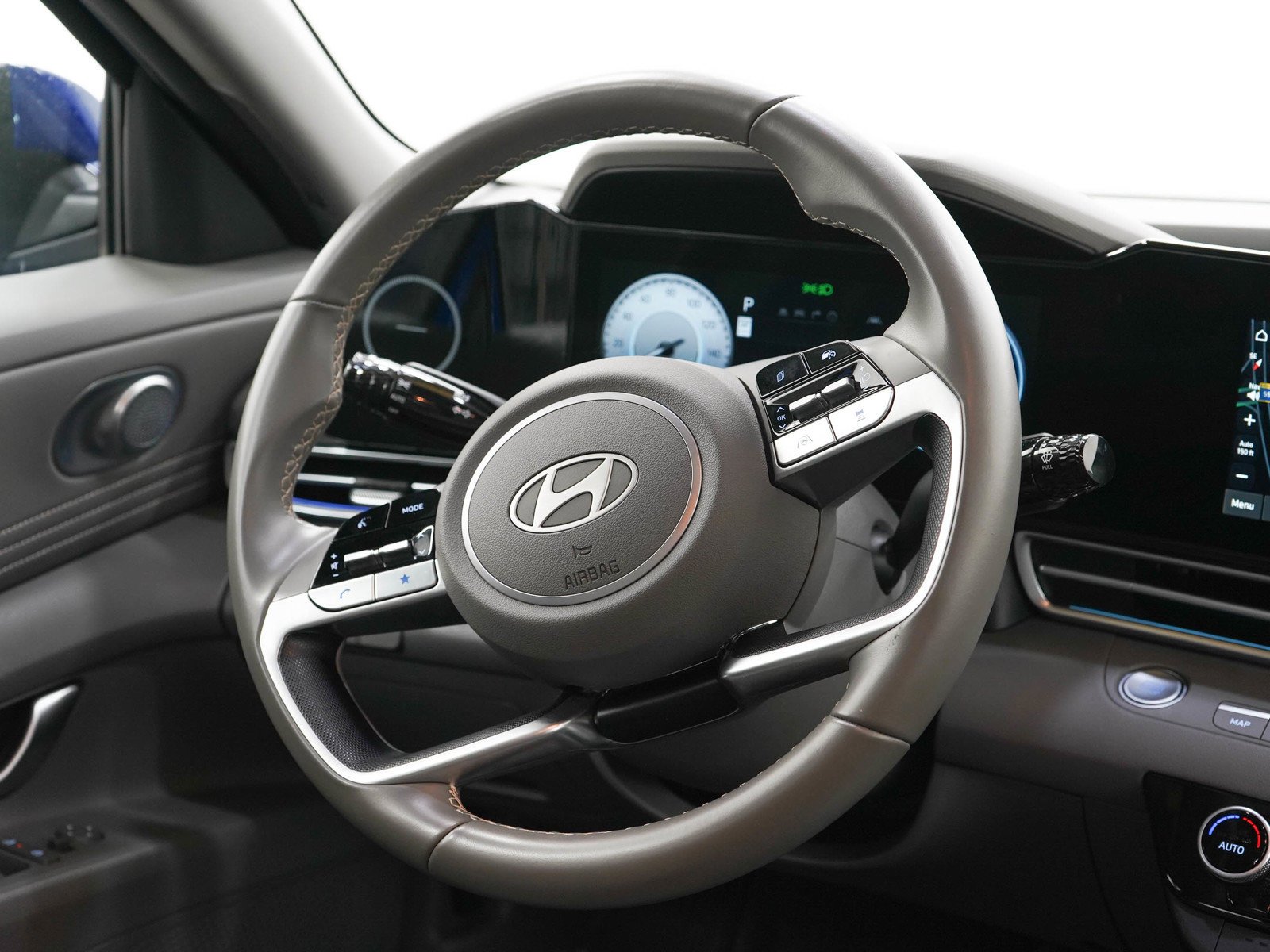 Used 2025 Intense Blue Hyundai SEL Convenience IVT image 15