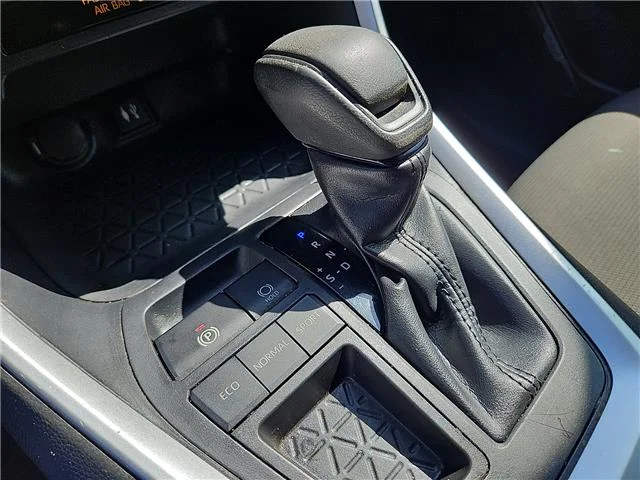 Used 2019 Silver Sky Metallic Toyota LE Front-wheel Drive image 18