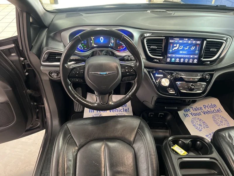 Used 2020 Gray Chrysler Touring L image 26