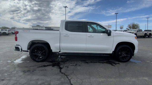 Used 2024 Summit White Chevrolet RST image 9