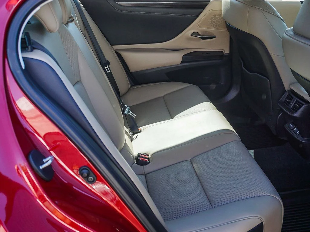Used 2020 Red Lexus 350 image 13