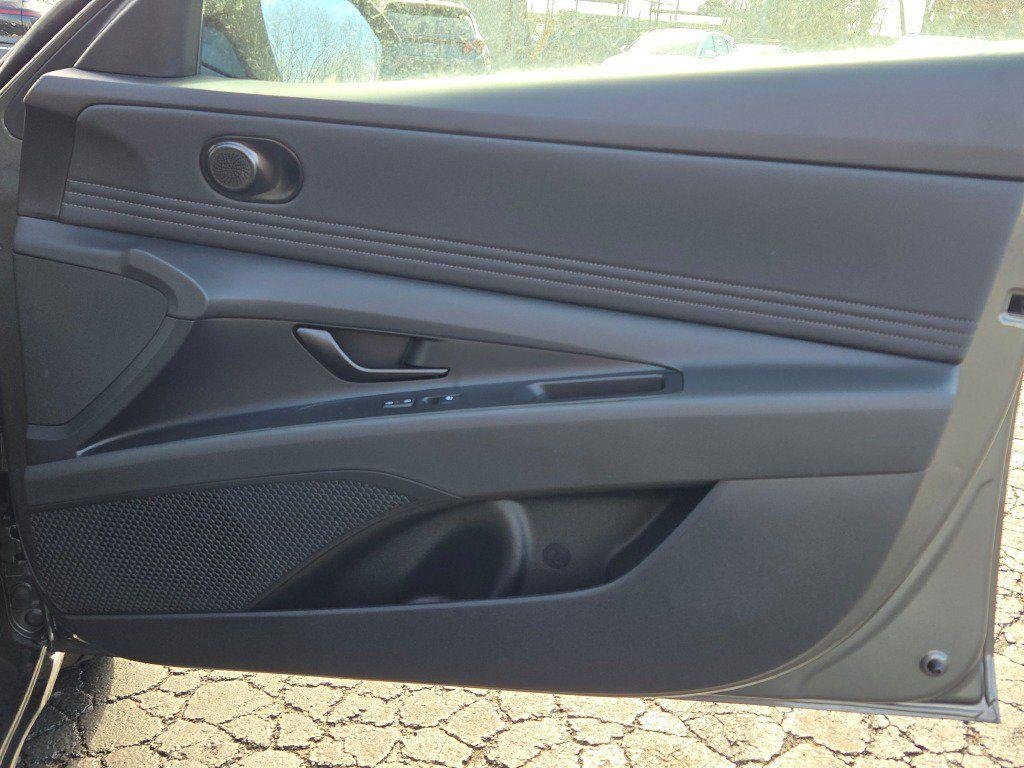 New 2026 Gray Hyundai SEL Sport Premium image 9