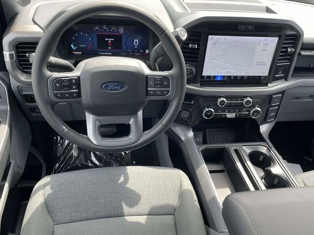 New 2026 Carbonized Gray Metallic Ford XLT image 3