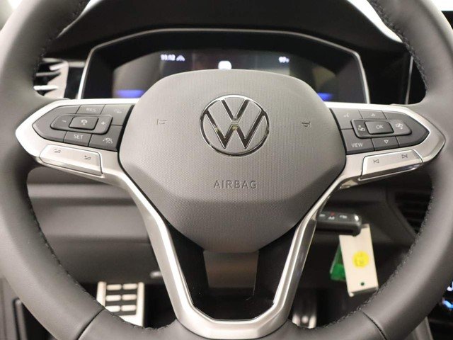 New 2026 Pure White Volkswagen 1.5T Sport image 11
