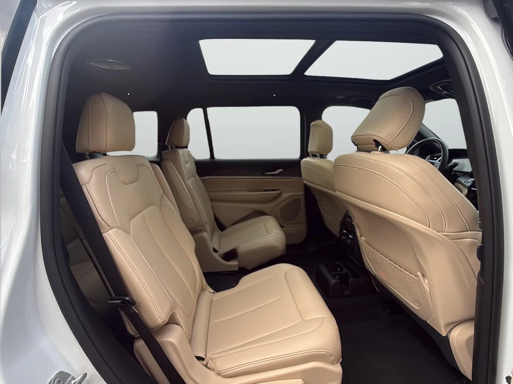 Used 2023 White Jeep Limited image 24