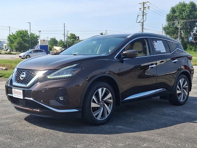 Used 2019 Brown Nissan SL image 5